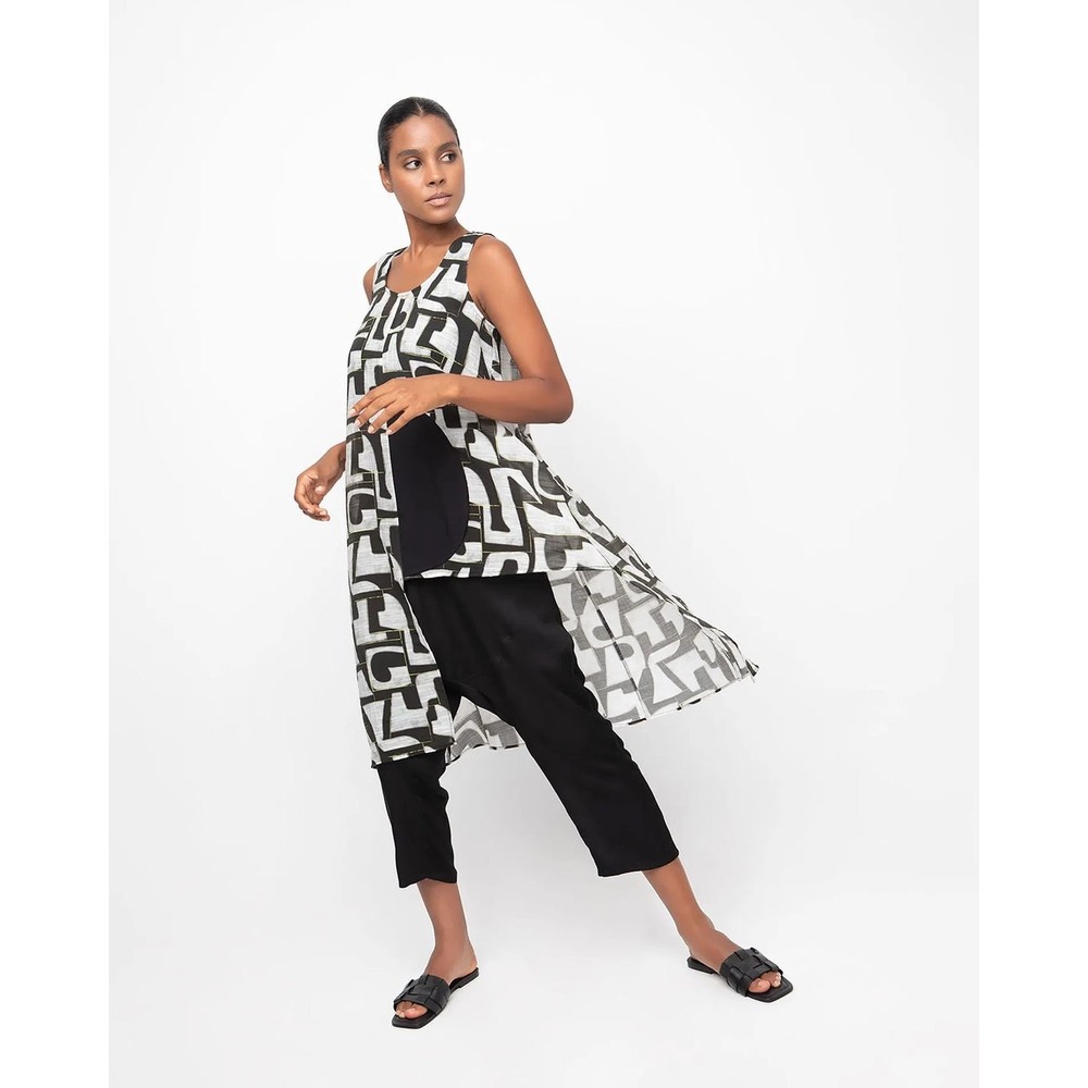 Ozai N Ku Tunic Top‎ Glyph Puzzle Asymmetric Hem Black White 2XL Lagenlook
